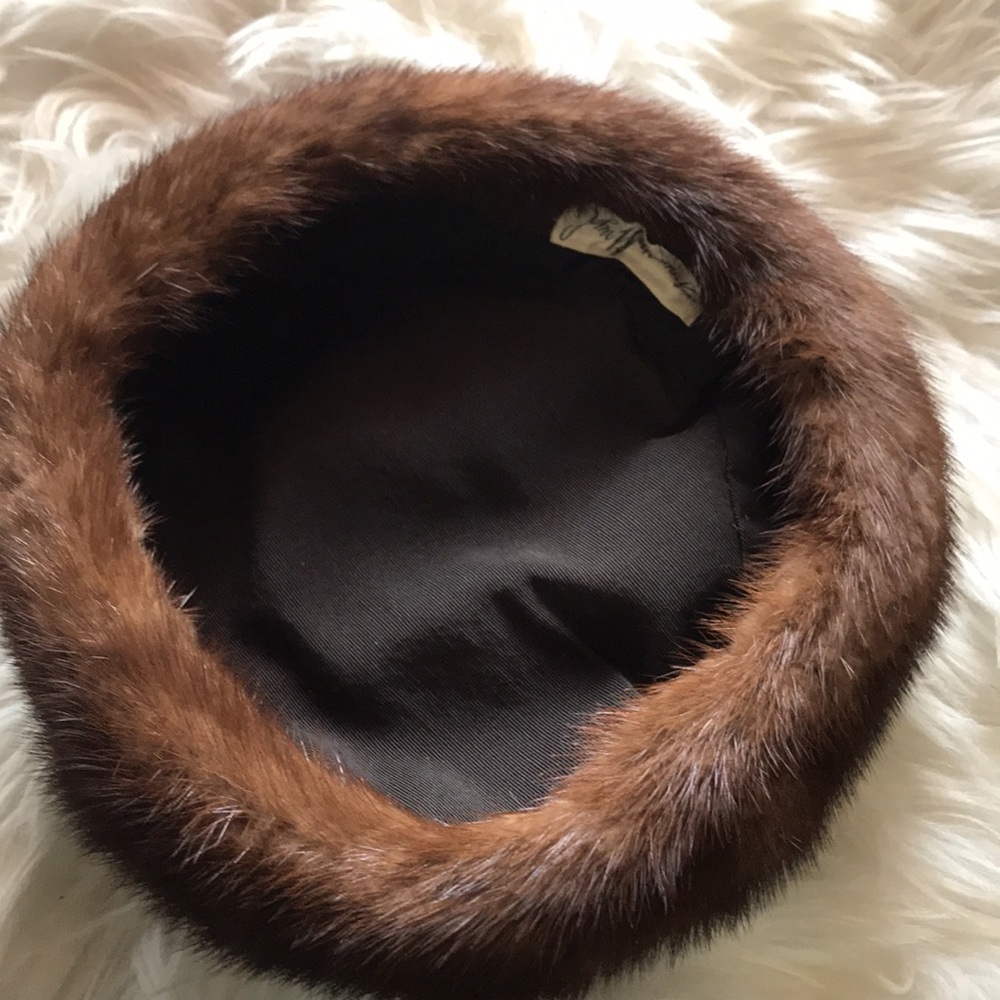 Vintage Brown Mink Fur Beret Hat 1960’s Designer Wedding Genuine Cap Warn Bride - Picture 6 of 15